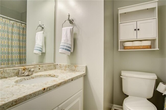 Building Photo - 1236 Cumberland Creek Pl SW