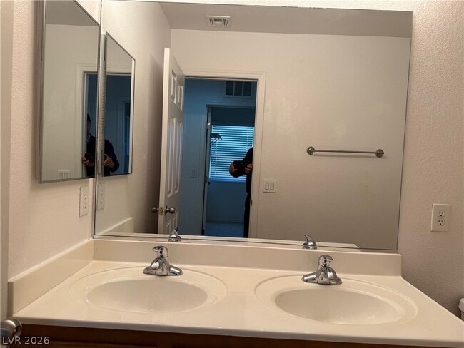 Building Photo - 4963 W Canadian Lynx Ct