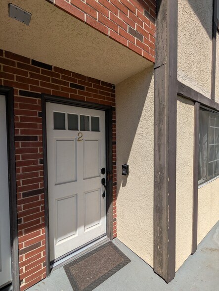 Building Photo - 361 Salem St
