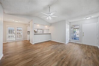 Building Photo - 1213 Dobie Dr