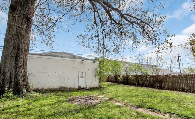 Building Photo - 1960 Studer Ave