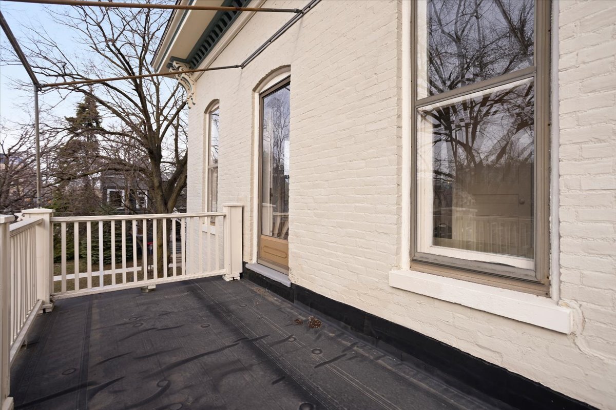 Building Photo - 246 Prospect Ave NE