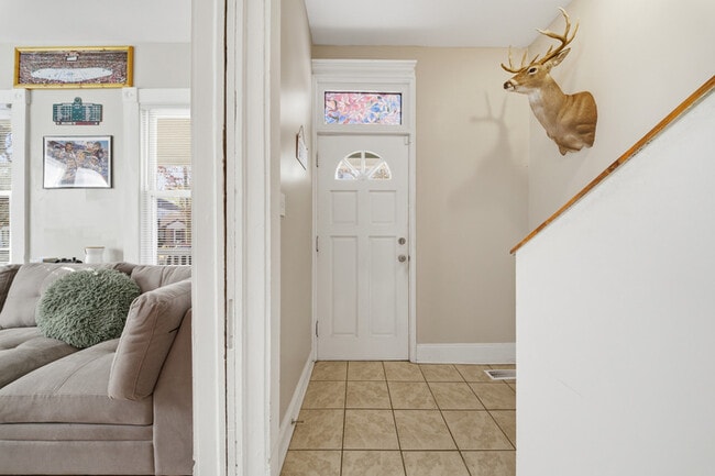 Building Photo - 146 W Seaview Ave