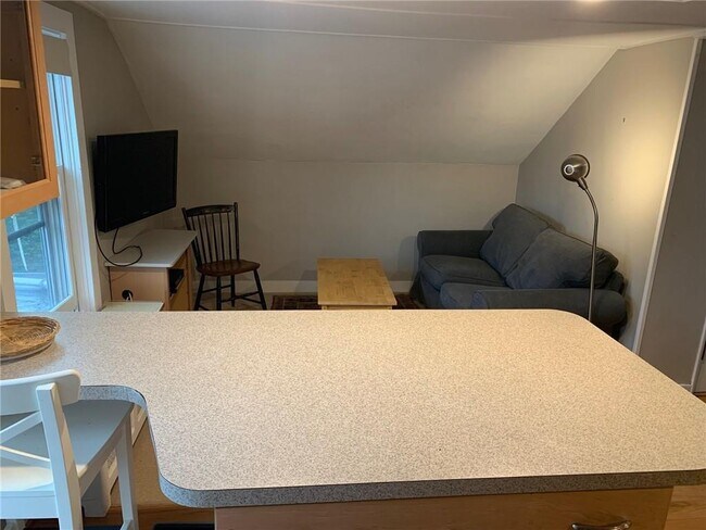 Building Photo - 107 Prospect Hill St