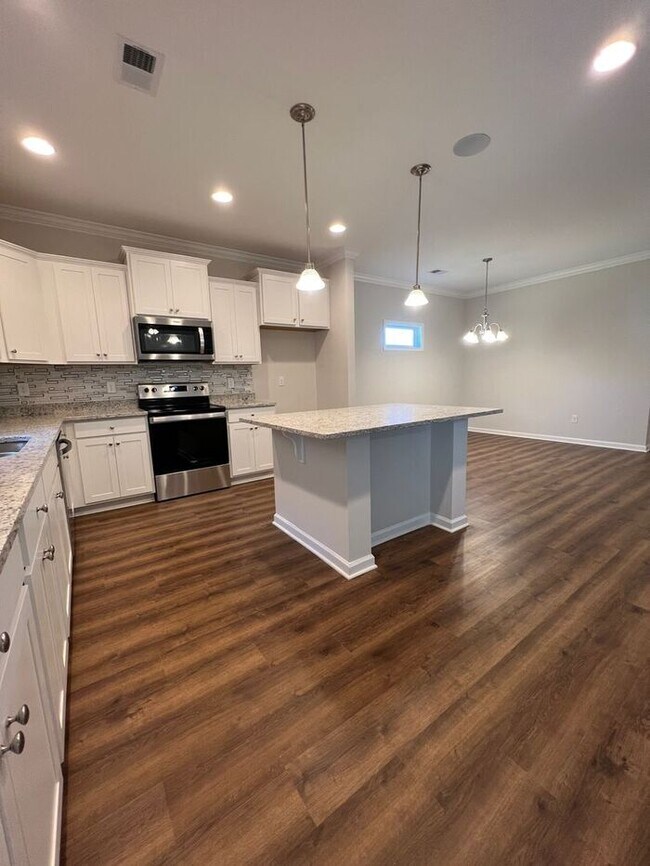 Building Photo - BRAND NEW AND JUST FOR YOU!!
