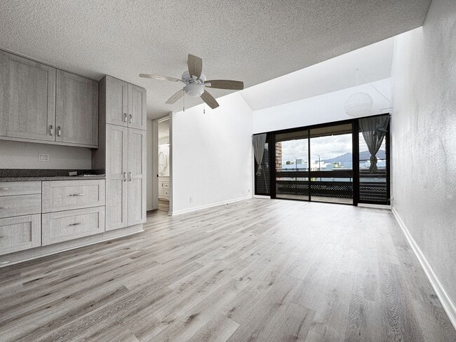 Primary Photo - Pet Friendly Kailua Condo with A/C