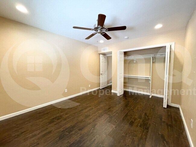 Building Photo - 4851 E Paseo del Bac