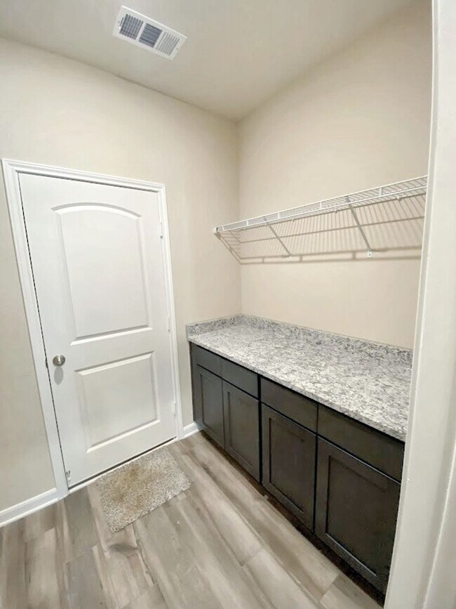 Building Photo - Stylish 4-Bedroom Two-Story Home with Park Access in Princeton, TX