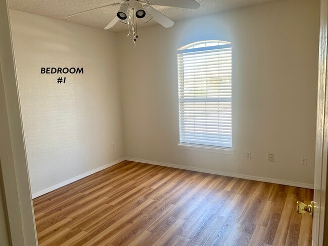 Building Photo - 846 San Juan Dr