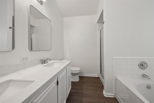 Building Photo - 16702 Shipshaw River Dr