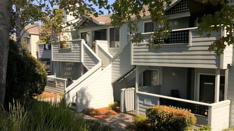 Building Photo - 1201 Glen Cove Pkwy