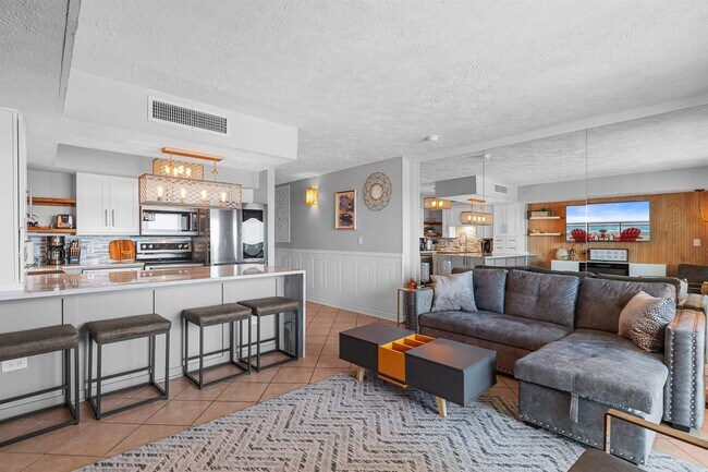 Building Photo - 2609 S Ocean Blvd