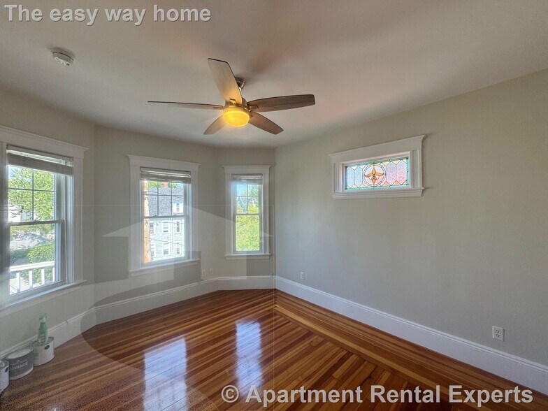 Building Photo - 86 Morrison Ave