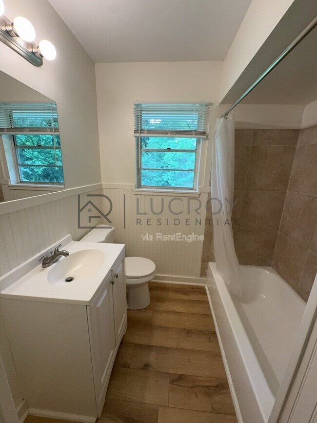 Building Photo - 1513 Maria Dr