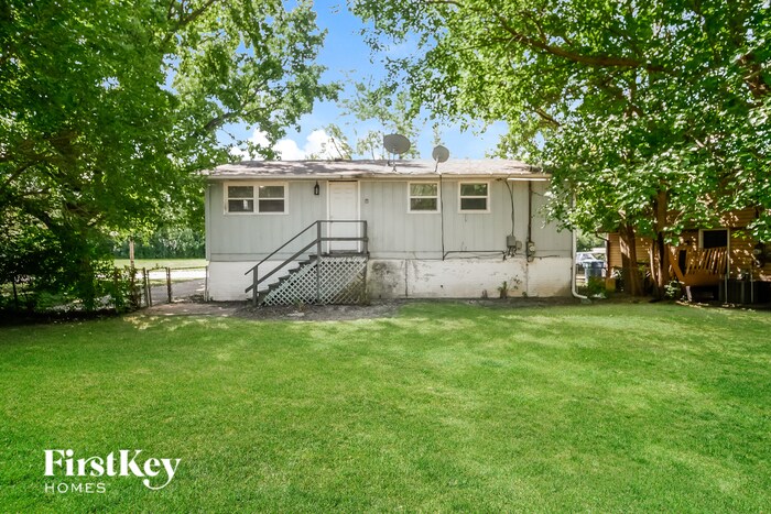 Building Photo - 3820 N Lawndale Ave