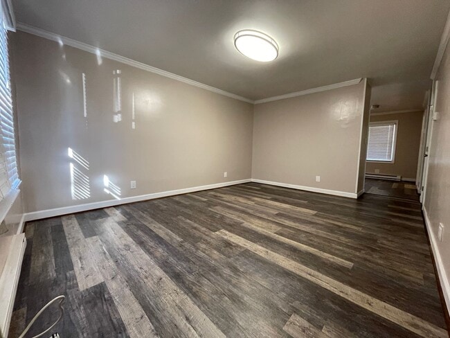 Building Photo - One story duplex