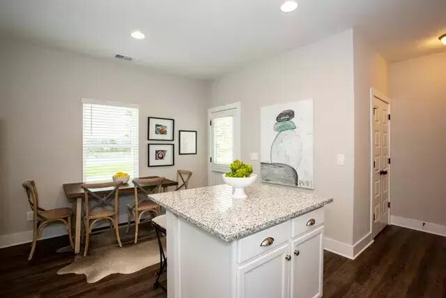 Building Photo - 4009 Ashley Dr