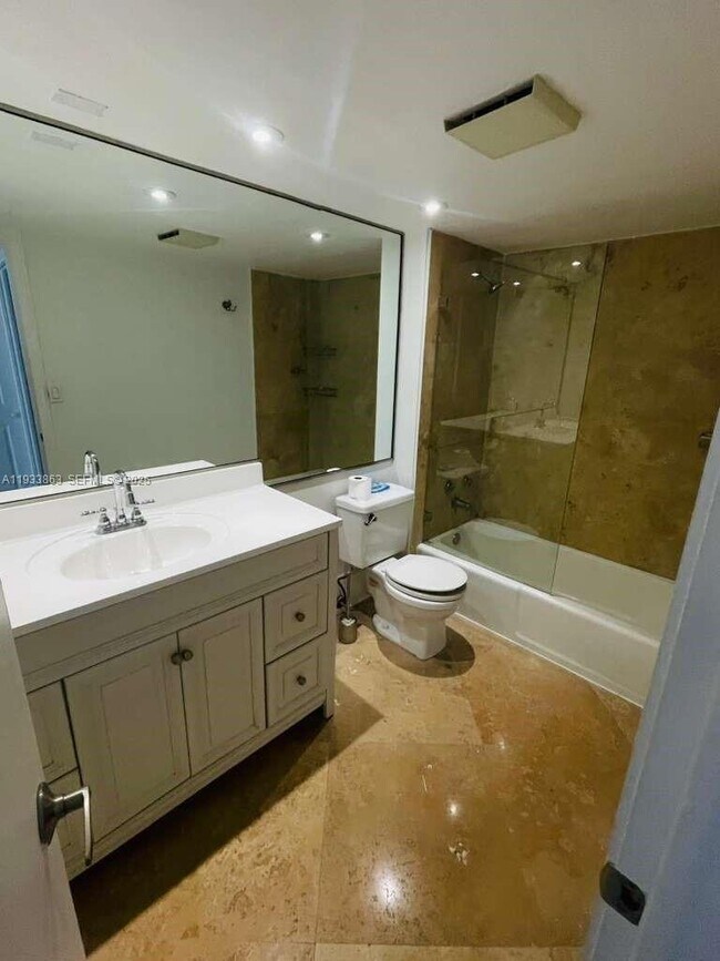 Building Photo - 780 NE 69th St