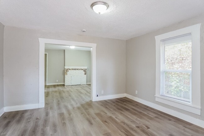 Building Photo - 4712 Terrace M