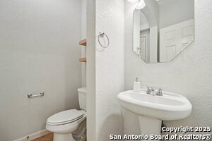 Building Photo - 212 White Trail