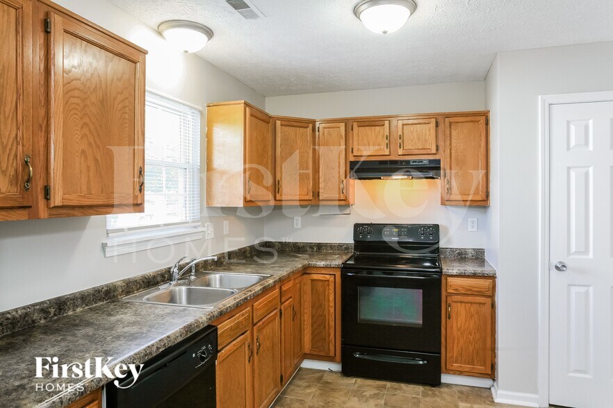 Building Photo - 7750 Cross Willow Blvd