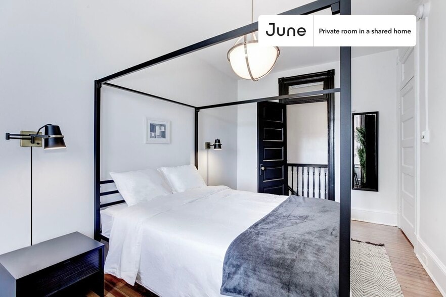 Building Photo - Room in Shared 4 bed/1.5 bath home in Capitol Hill