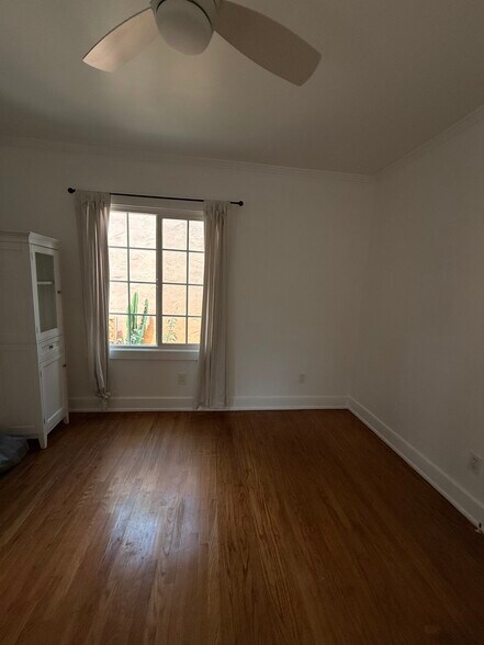 Building Photo - 4241 Lincoln Ave