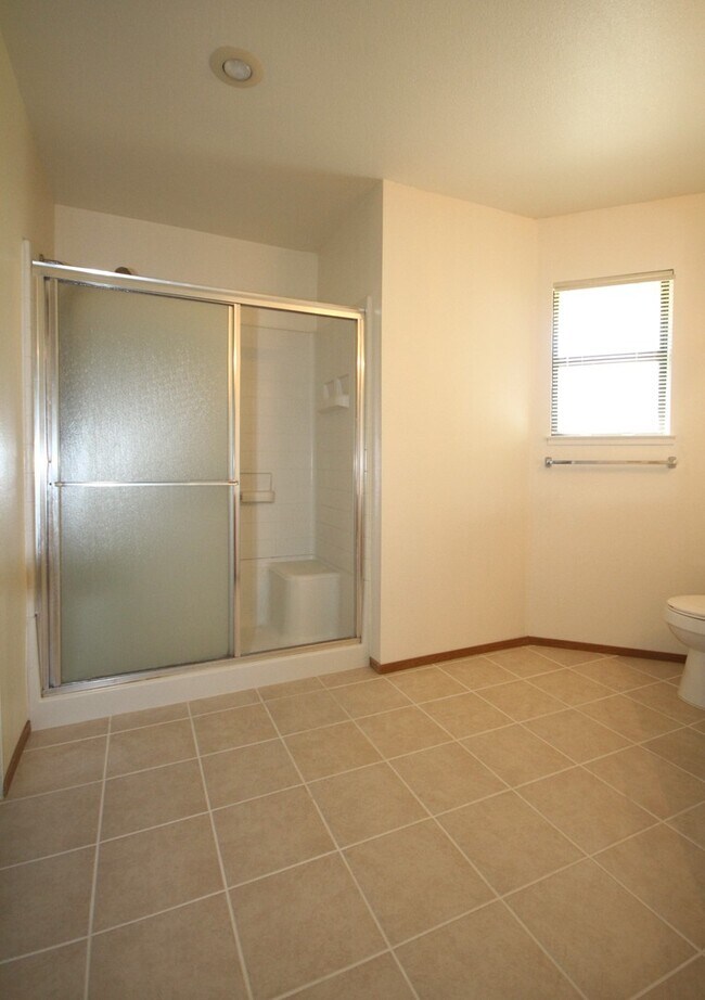 Building Photo - 4 Bed | 2 Bath | 1814SF | 2 Car Garage | Single Story |  Tenant pays $175 monthly for WS&G