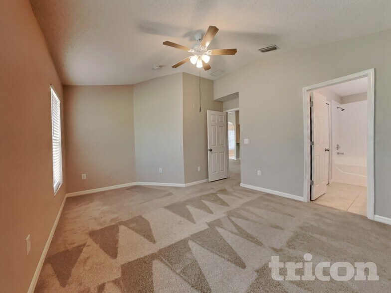 Building Photo - 12940 Fieldmoor Ct