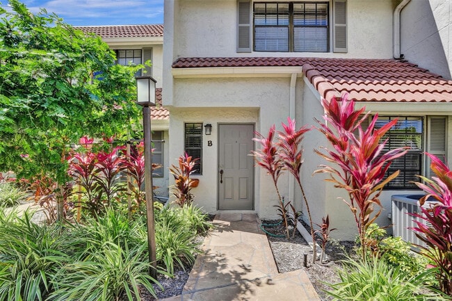 Building Photo - 1415 Miami Rd