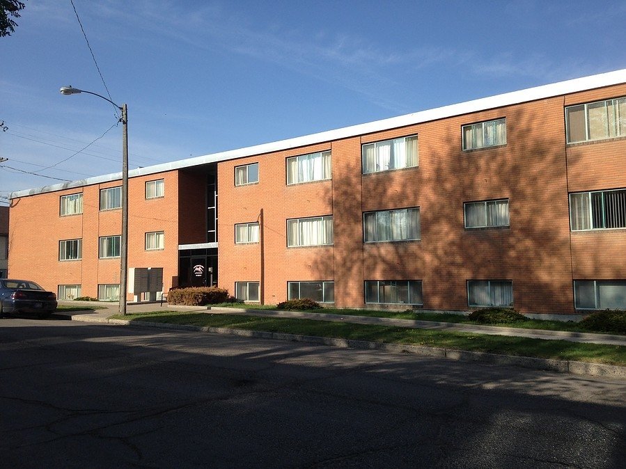 Building Photo - 110 10th St S