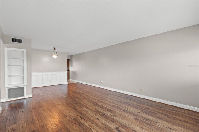Building Photo - 2043 Denmark St
