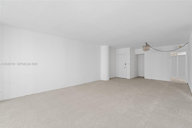 Building Photo - 5005 Collins Ave