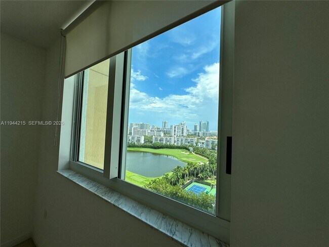 Building Photo - 1755 E Hallandale Beach Blvd