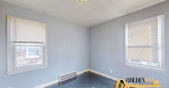 Building Photo - Eastside Detroit 3 bedroom Home Close to A...