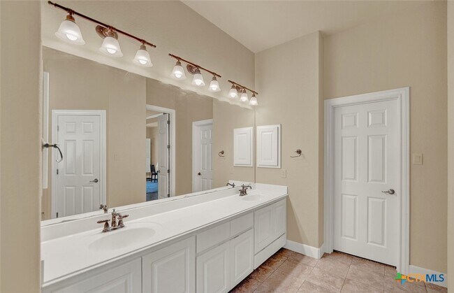 Building Photo - 8815 Cherokee Path