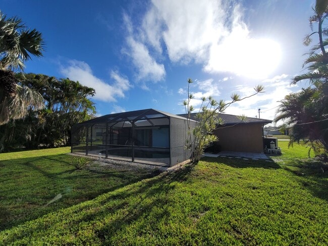 Building Photo - Duplex for rent