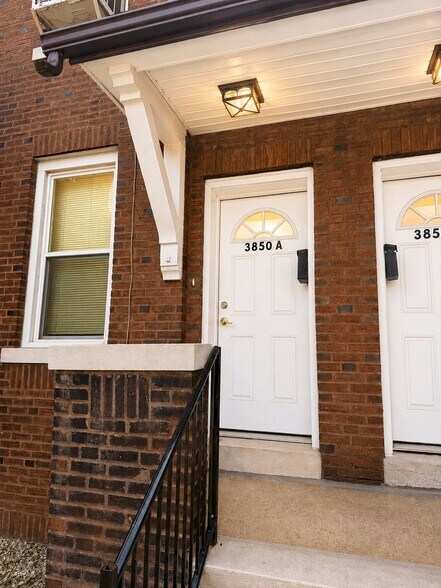 Building Photo - 3850 De Tonty St