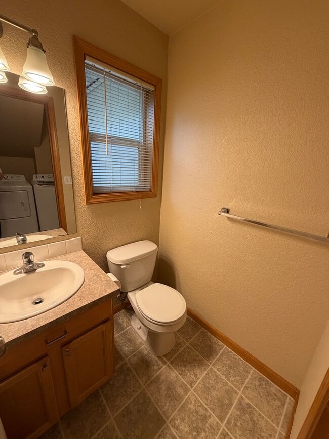 Building Photo - 2914 Campus Prairie Loop NE