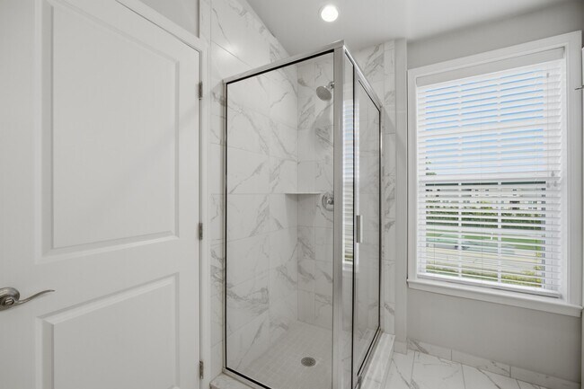 Building Photo - 2780 Ashcombe Dr.