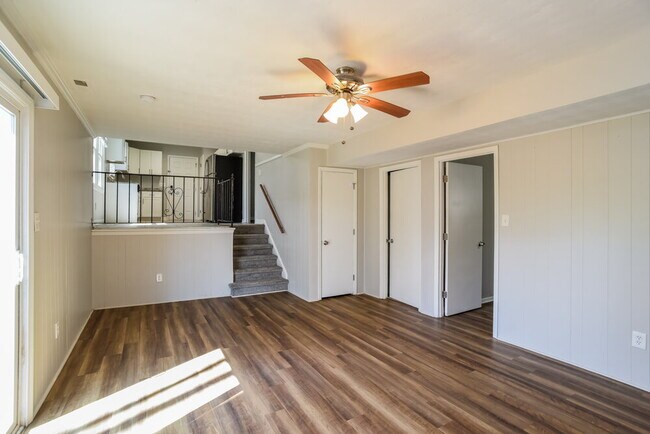 Building Photo - 365 Clover Hitch Dr