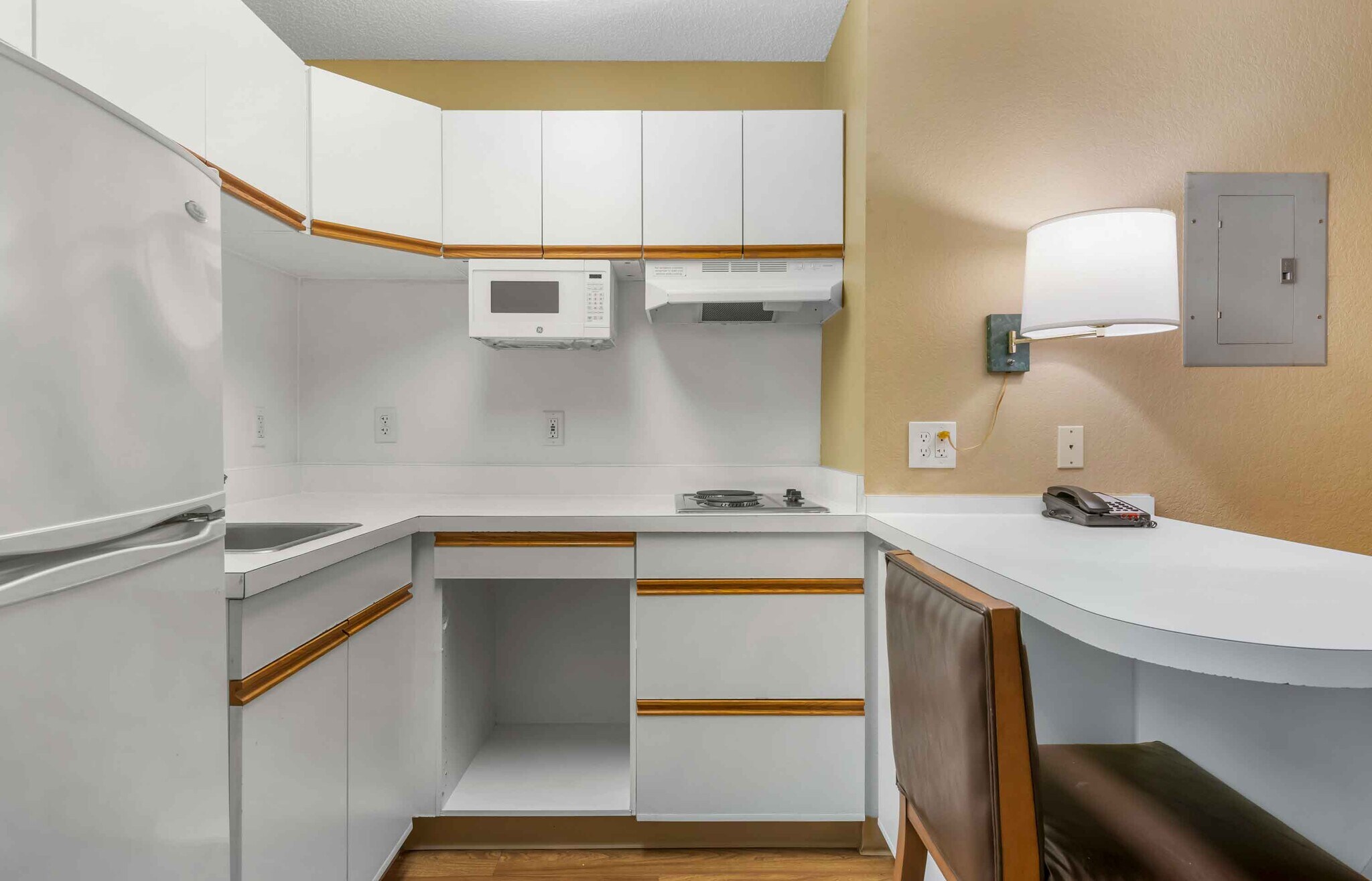 Building Photo - Furnished Studio-Jacksonville - Baymeadows