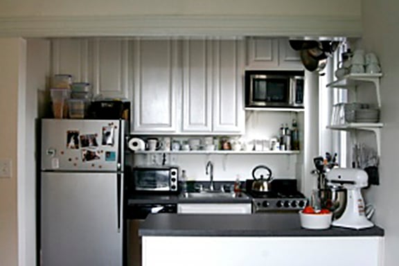 Building Photo - 115 2nd St NE