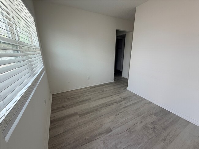 Building Photo - 12302 Boreas Dr