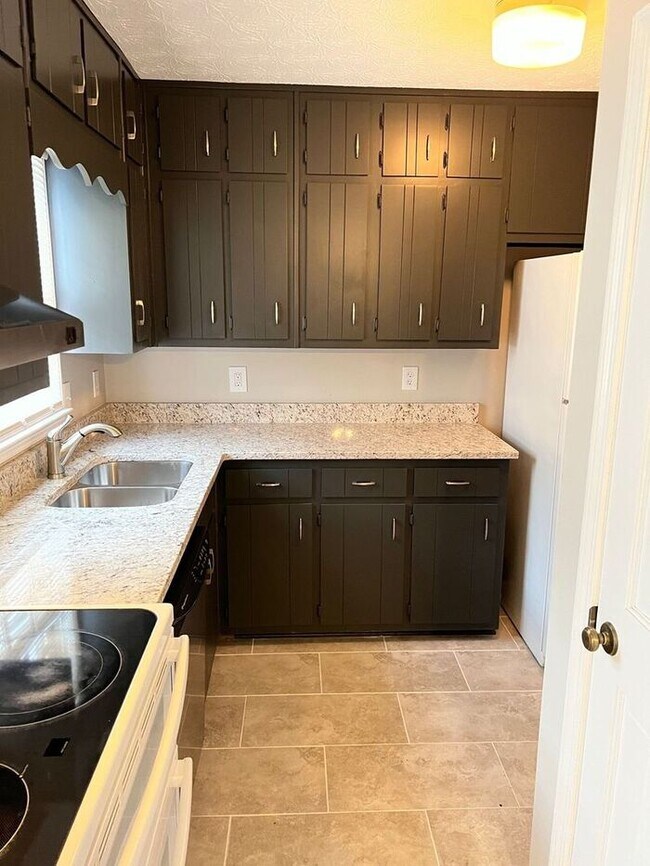 Building Photo - !!!WARNING: AVOID SCAMS CONFIRM RENTAL AT ...