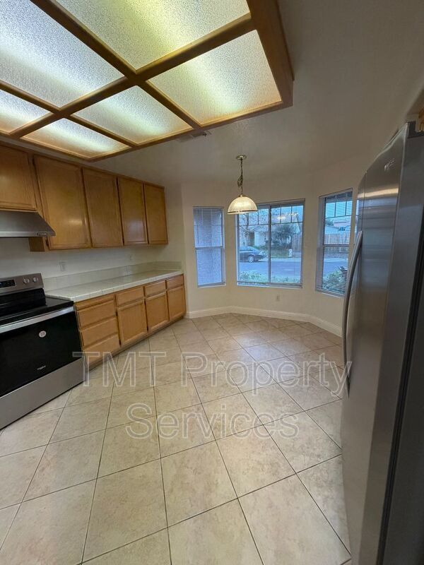 Building Photo - 9119 Willowberry Way