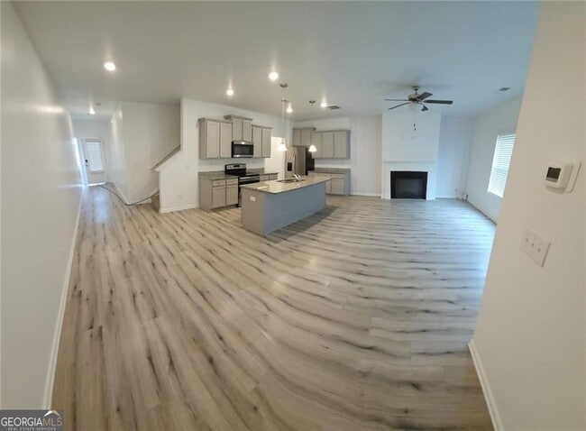 Building Photo - 7490 Knoll Hollow Rd