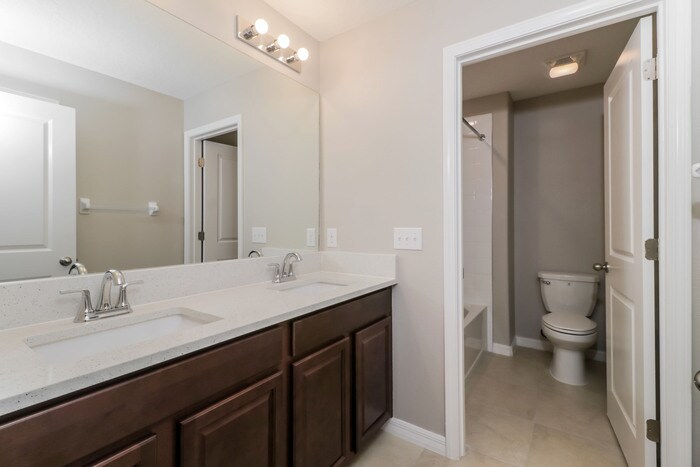 Building Photo - 8982 Pleasant Woods Dr