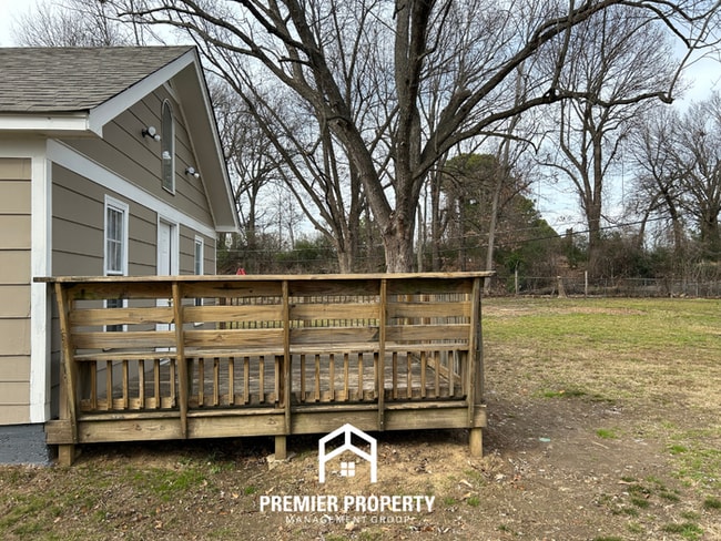 Building Photo - Newly Renovated 3BR/2BA Southaven Home with Hardwood Floors & Fenced Yard