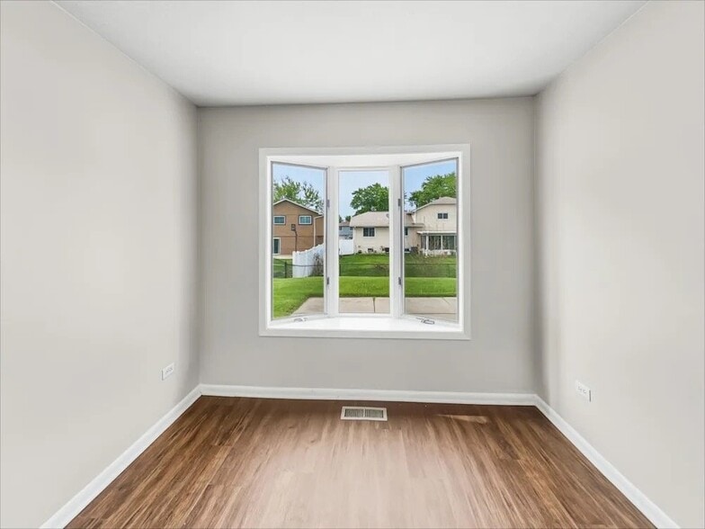 Building Photo - 5265 Arquilla Dr